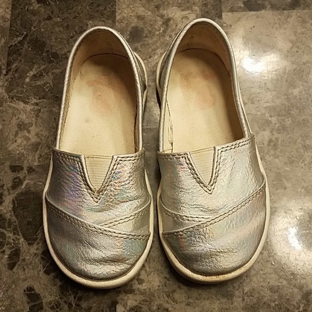 Children's place silver iridescent loafers.